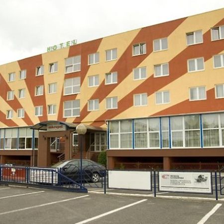 Hotel Restauracja Cukropol Gostyń Екстериор снимка